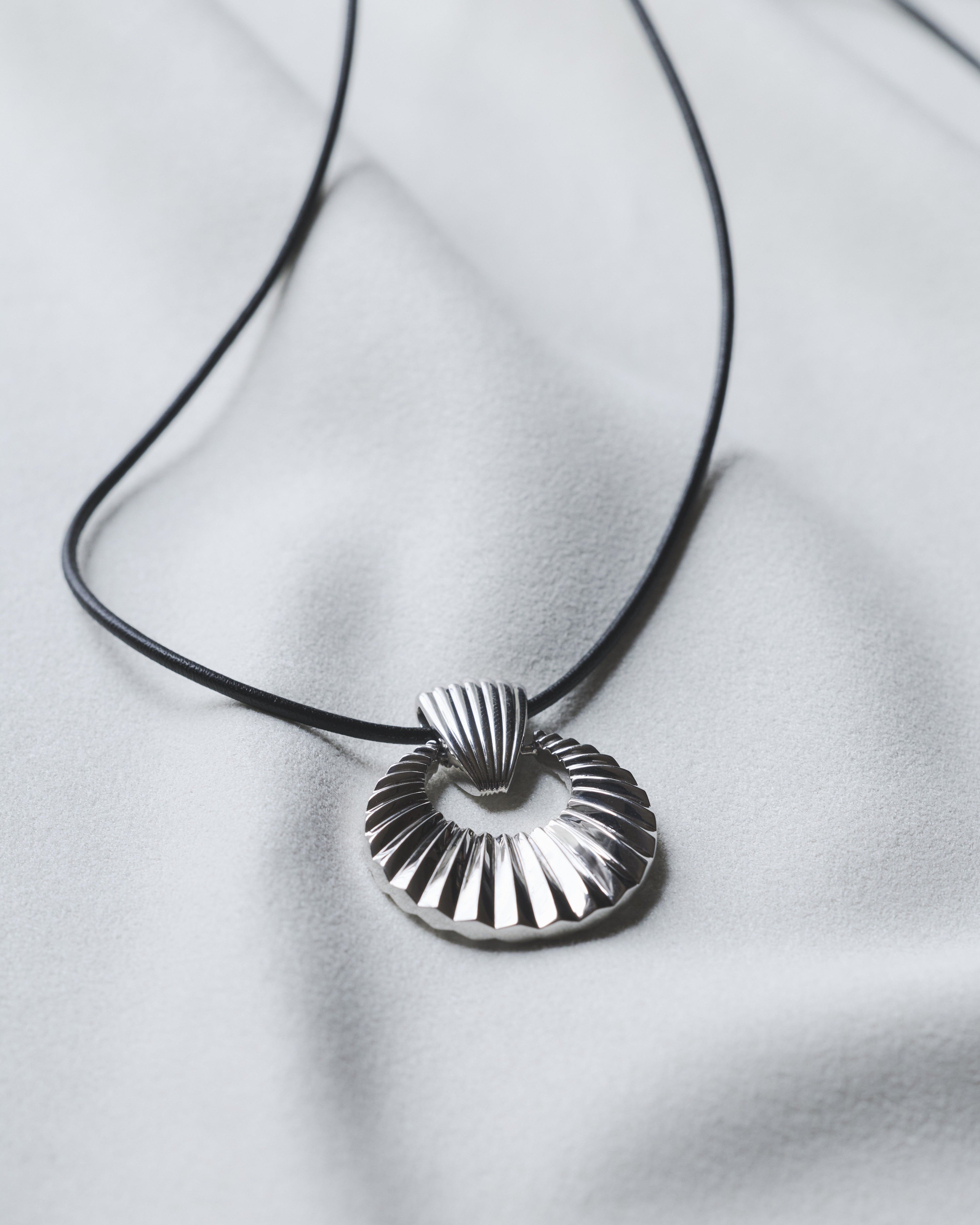 SUN NECKLACE | 251010 – BRAQUE