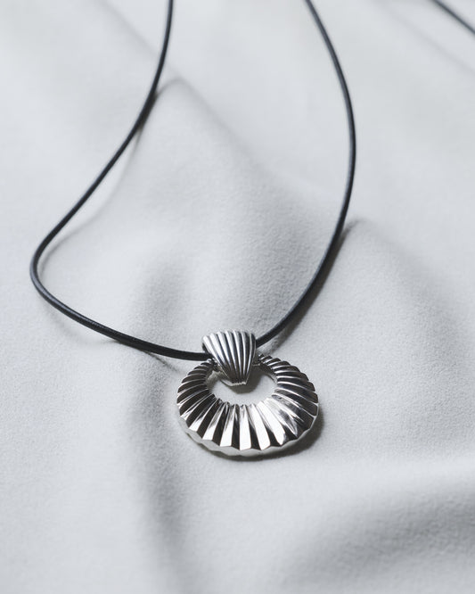 SUN NECKLACE | 251010