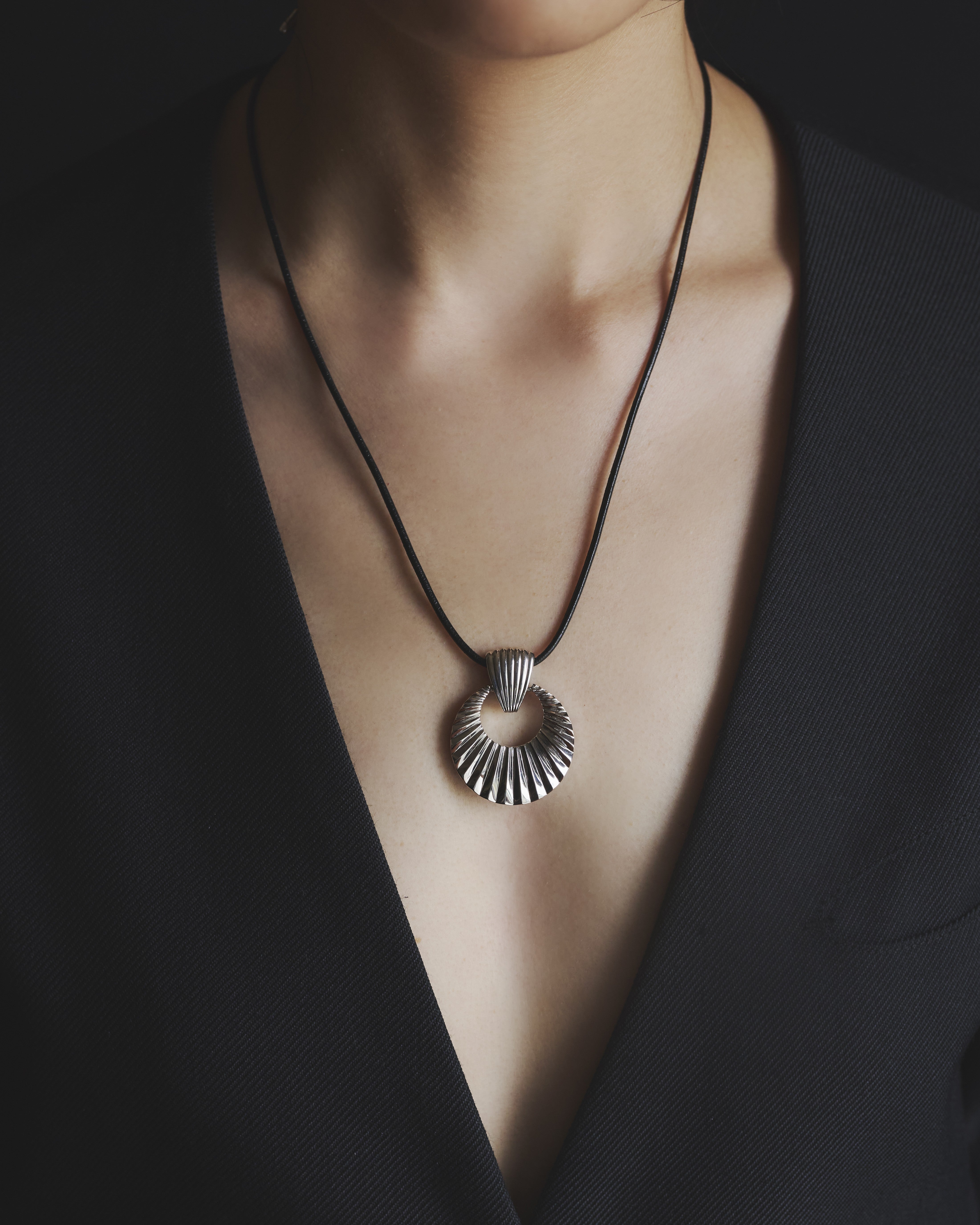 SUN NECKLACE | 251010 – BRAQUE